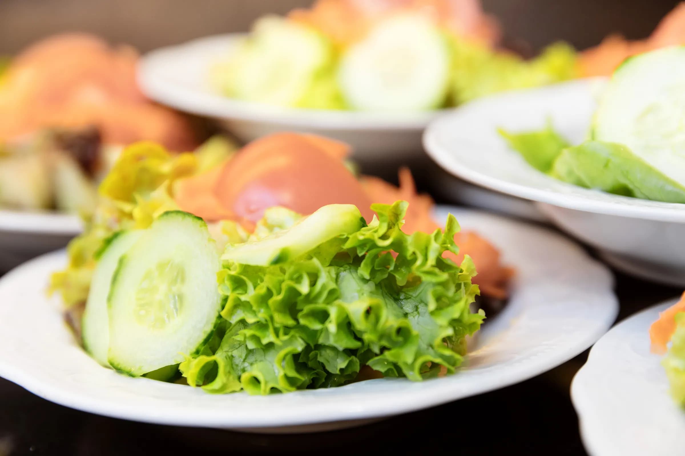 Frischer Beilagensalat